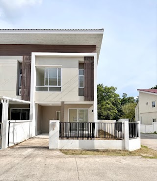 Townhouse for Sale – Green Ville Village (Corner Unit) view 1