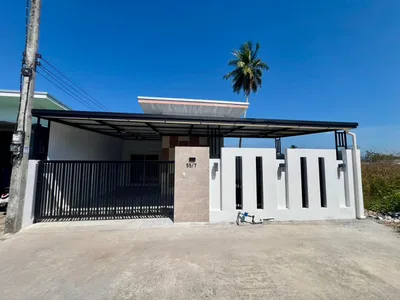 Newly Renovated Corner House for Sale – Issara Village Bangjo view 1