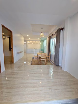House for Sale – Rock Garden view 5