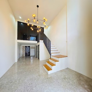 Single-and-a-Half Story Townhouse for Sale view 5
