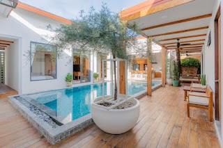 Luxury 6-Bedroom Pool Villa – Near Bangtao Beach view 3