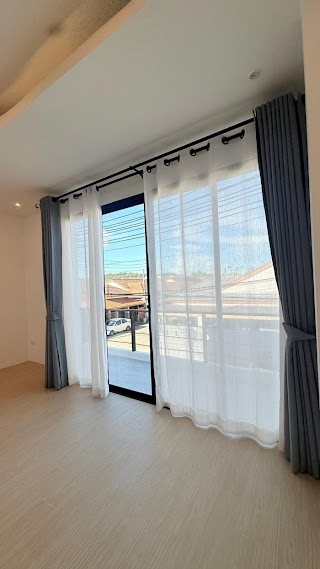 Stylish Modern Townhome – Overlooking the Park at Srisuchart 5 Village view 8