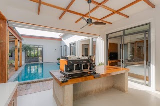 Luxury 6-Bedroom Pool Villa – Near Bangtao Beach view 16