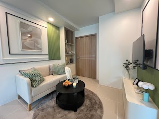 Royal Place Condominium – Condo for Sale view 11