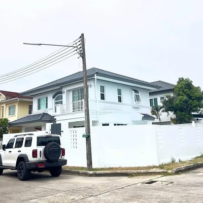 Renovated Corner Pool Villa for Rent – Land & House Park, Chalong Near BCIS view 3