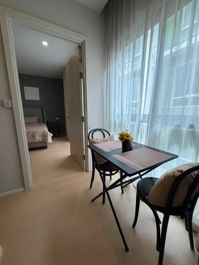 Fully furnished condo – Dlux Condo view 8