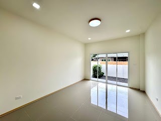 บ้านแฝดชั้นเดียว ทำเลใจกลางเมือง หลังใน view 10