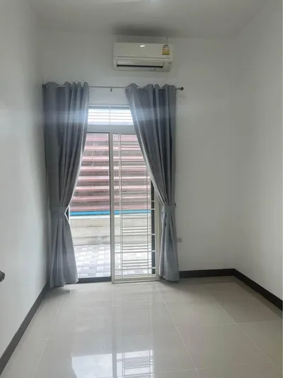 Newly Renovated House for Rent – Srisuchart 5 Village view 16
