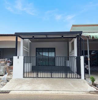 Newly Renovated House for Sale in Ban Pon (Lipon Bangkok) view 1