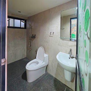 Single-and-a-Half Story Townhouse for Sale view 9