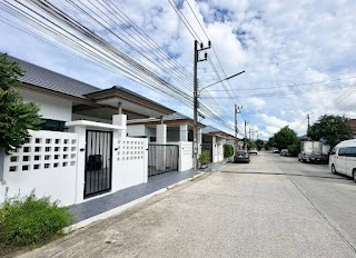 Newly Renovated Twin House for Sale Srisuchart 5 view 2