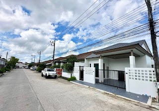 Newly Renovated Twin House for Sale Srisuchart 5 view 3