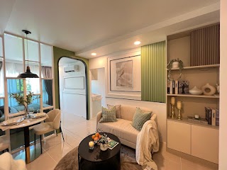 Royal Place Condominium – Condo for Sale view 7