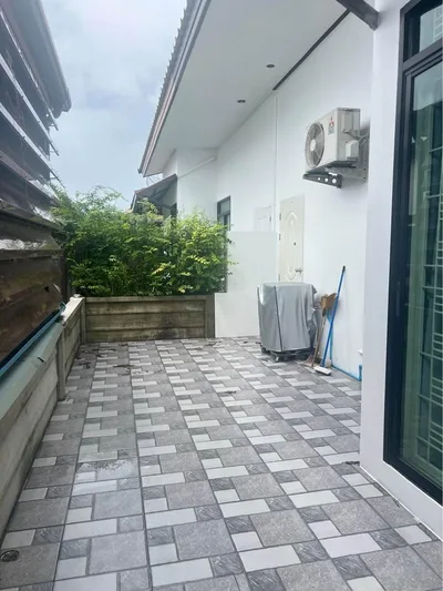 Newly Renovated House for Rent – Srisuchart 5 Village view 8