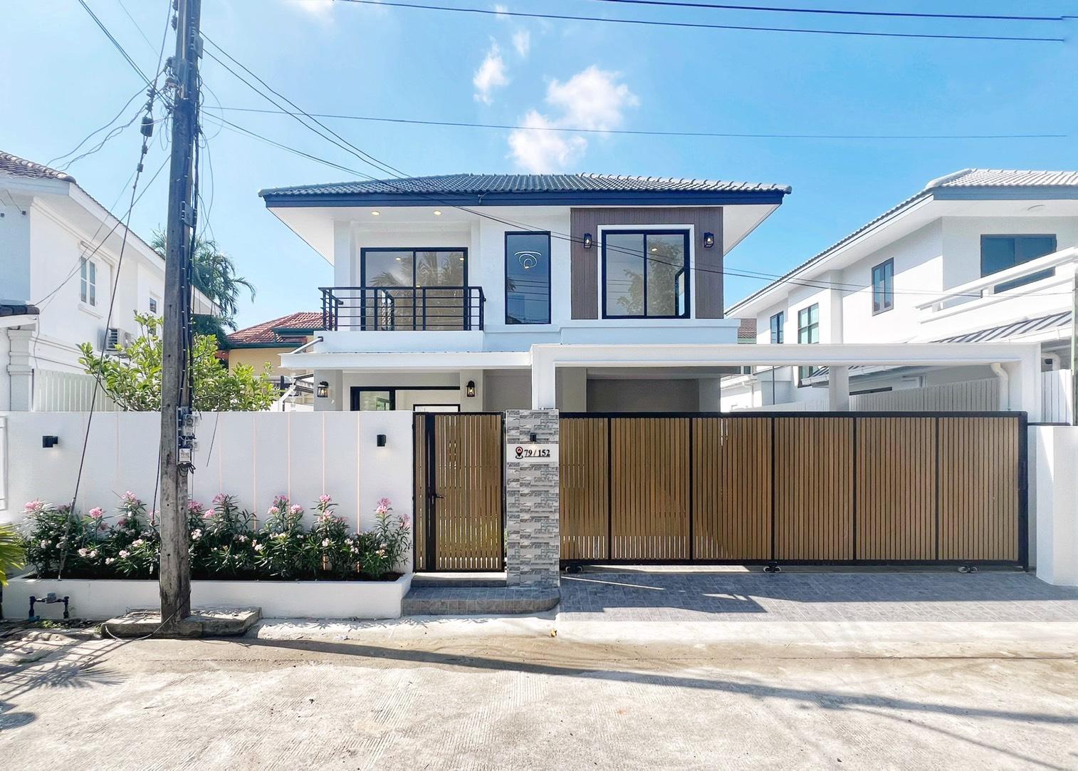 Detached House for Sale – Land & Houses Chalong (Chaiyapruek)