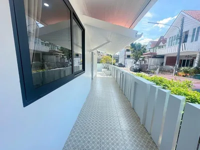 Detached House for Rent at Property Details view 10