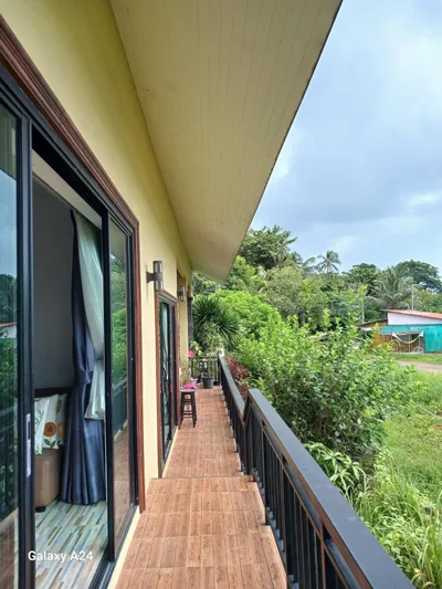 Only 3 minutes from the house to the beach! Peaceful and private atmosphere, perfect for relaxation view 8